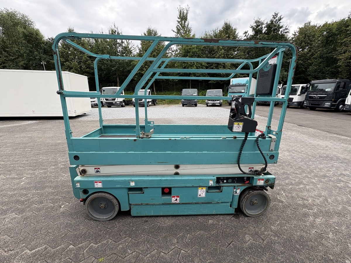 GENIE Haulotte Compact 8 baugleich GS 2032 sofort verf - Кревач ножица: слика 3 GENIE Haulotte Compact 8 baugleich GS 2032 sofort verf - Кревач ножица: слика 3