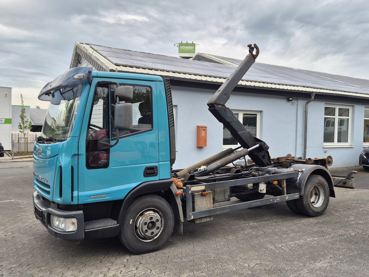 IVECO EuroCargo 75E18 Abrollkipper 1570 - Камион со кука за подигање: слика 2 IVECO EuroCargo 75E18 Abrollkipper 1570 - Камион со кука за подигање: слика 2