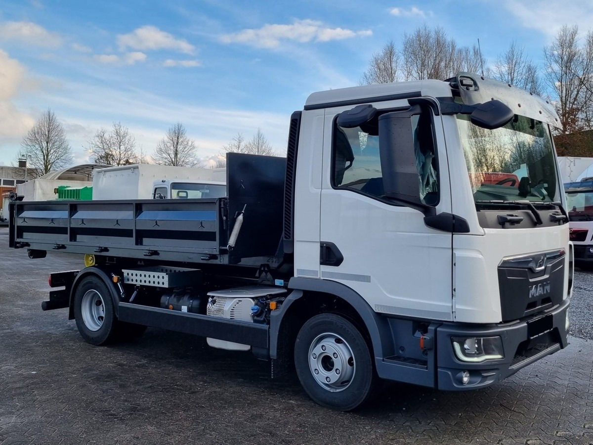 MAN TGL 8.160 BL City Abollkipper 6t Schaltgetriebe - Камион со кука за подигање: слика 3 MAN TGL 8.160 BL City Abollkipper 6t Schaltgetriebe - Камион со кука за подигање: слика 3