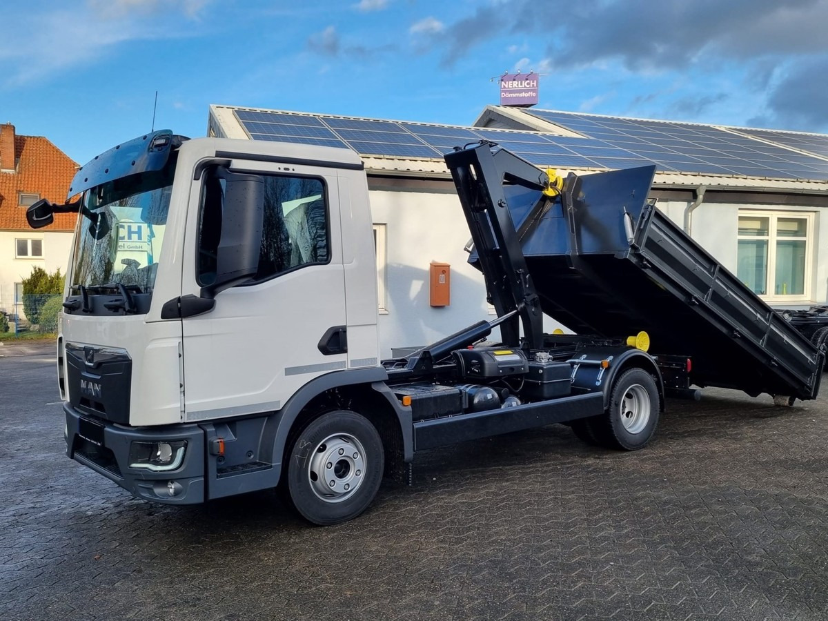 MAN TGL 8.160 BL City Abollkipper 6t Schaltgetriebe - Камион со кука за подигање: слика 1 MAN TGL 8.160 BL City Abollkipper 6t Schaltgetriebe - Камион со кука за подигање: слика 1