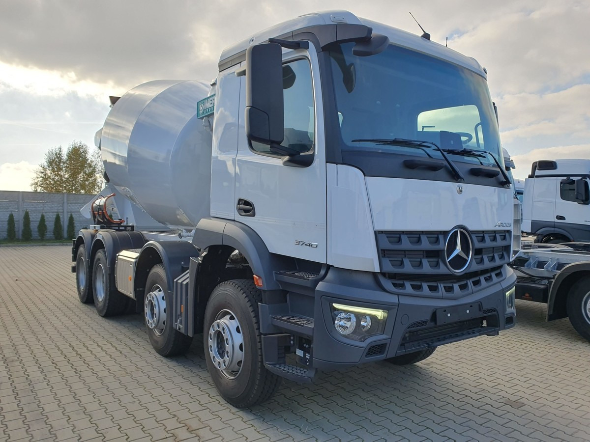 MERCEDES-BENZ Arocs 3740 8x4 Betonmischer IMER ORU LT105 H 10m - Камион миксер за бетон: слика 2 MERCEDES-BENZ Arocs 3740 8x4 Betonmischer IMER ORU LT105 H 10m - Камион миксер за бетон: слика 2