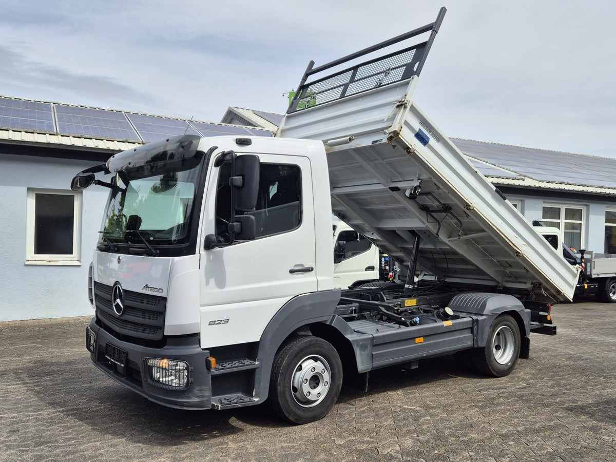 MERCEDES-BENZ Atego 823 3-Seiten Kipper Meiller 2 x AHK - Комби кипер: слика 1 MERCEDES-BENZ Atego 823 3-Seiten Kipper Meiller 2 x AHK - Комби кипер: слика 1