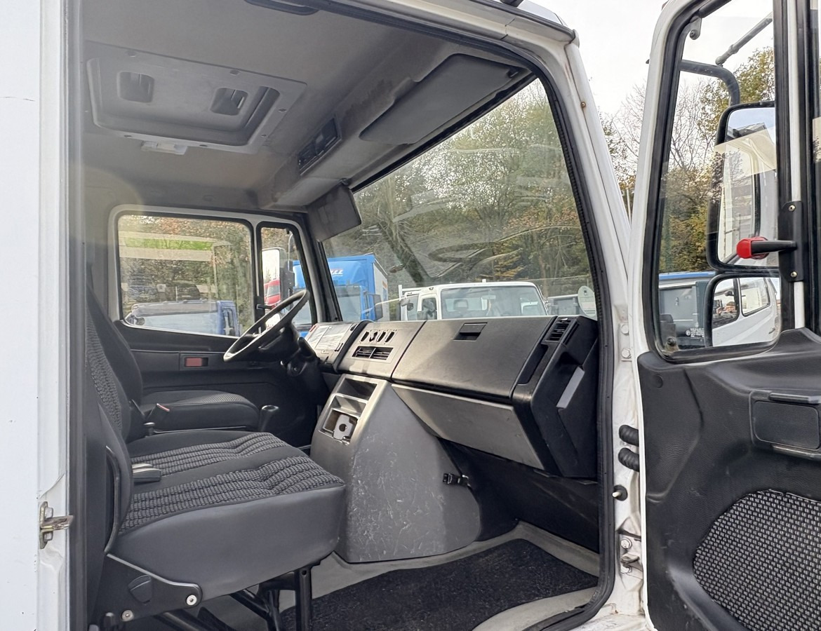 Комбе со отворен сандак MERCEDES-BENZ Vario 816D Alupritsche 1 Hand: слика 13 Комбе со отворен сандак MERCEDES-BENZ Vario 816D Alupritsche 1 Hand: слика 13