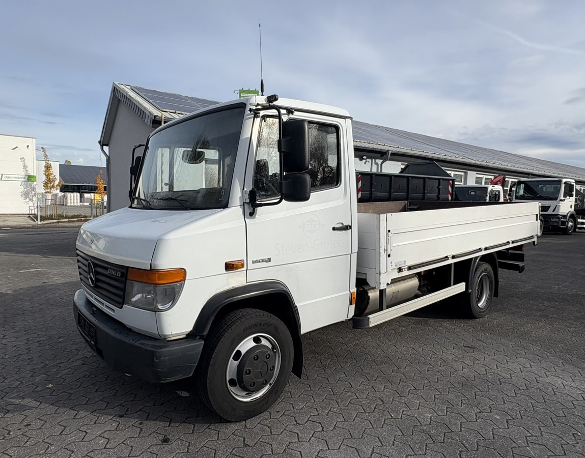 MERCEDES-BENZ Vario 816D Alupritsche 1 Hand - Комбе со отворен сандак: слика 1 MERCEDES-BENZ Vario 816D Alupritsche 1 Hand - Комбе со отворен сандак: слика 1