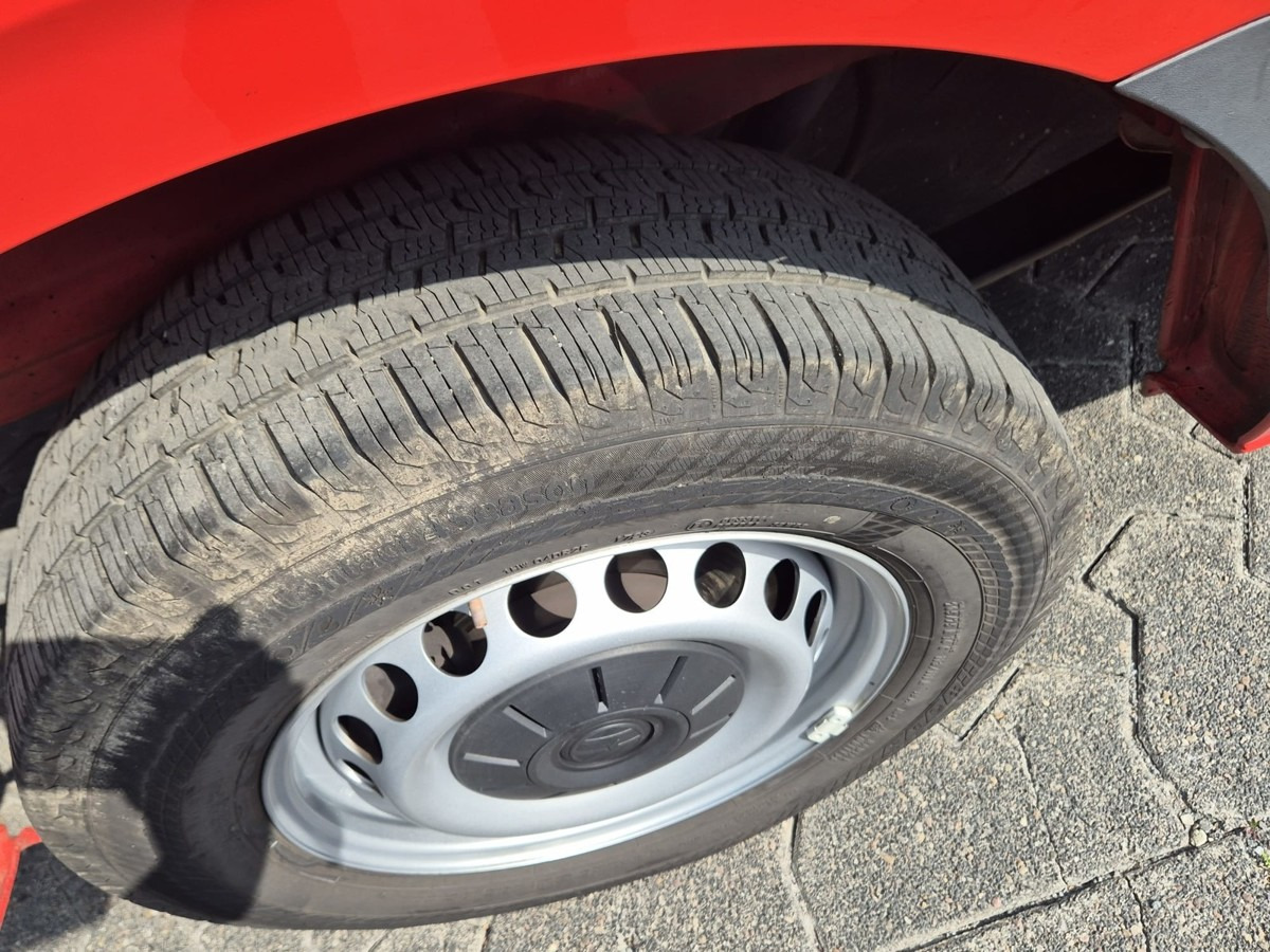 VW Crafter 35 Maxi L4H3 1Hand PDC sofort verfügbar! - Товарно комбе: слика 5 VW Crafter 35 Maxi L4H3 1Hand PDC sofort verfügbar! - Товарно комбе: слика 5