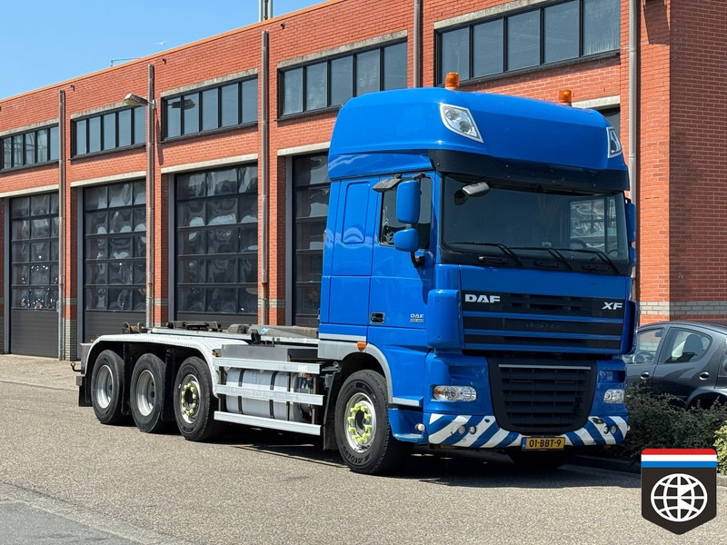 DAF XF 105.460 8X2/4 - 30t hooklift - CLEAN HOLLAND TRUCK - Камион со кука за подигање: слика 3 DAF XF 105.460 8X2/4 - 30t hooklift - CLEAN HOLLAND TRUCK - Камион со кука за подигање: слика 3