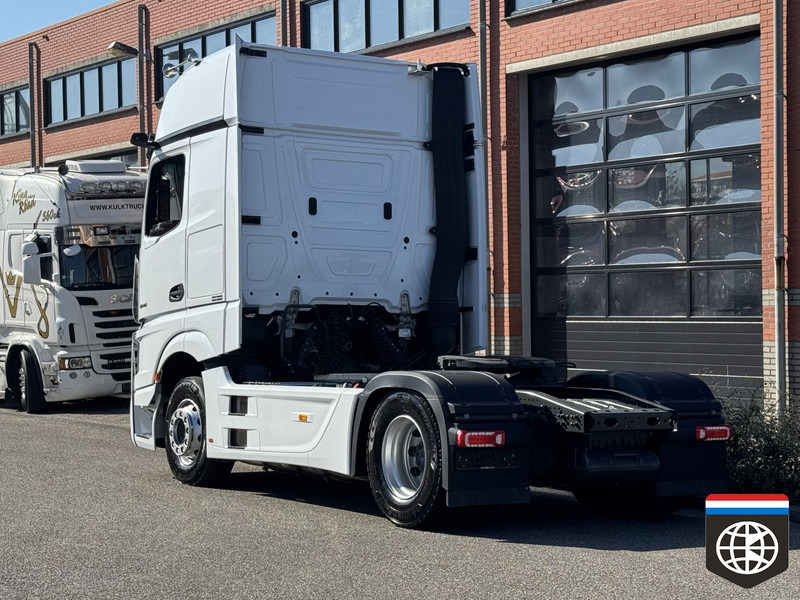 Mercedes-Benz ACTROS 1848 Gigaspace ** LIMITED EDITION** / FULL SPOILER / 2x TANK / NIGHT ac / - Камион влекач: слика 4 Mercedes-Benz ACTROS 1848 Gigaspace ** LIMITED EDITION** / FULL SPOILER / 2x TANK / NIGHT ac / - Камион влекач: слика 4