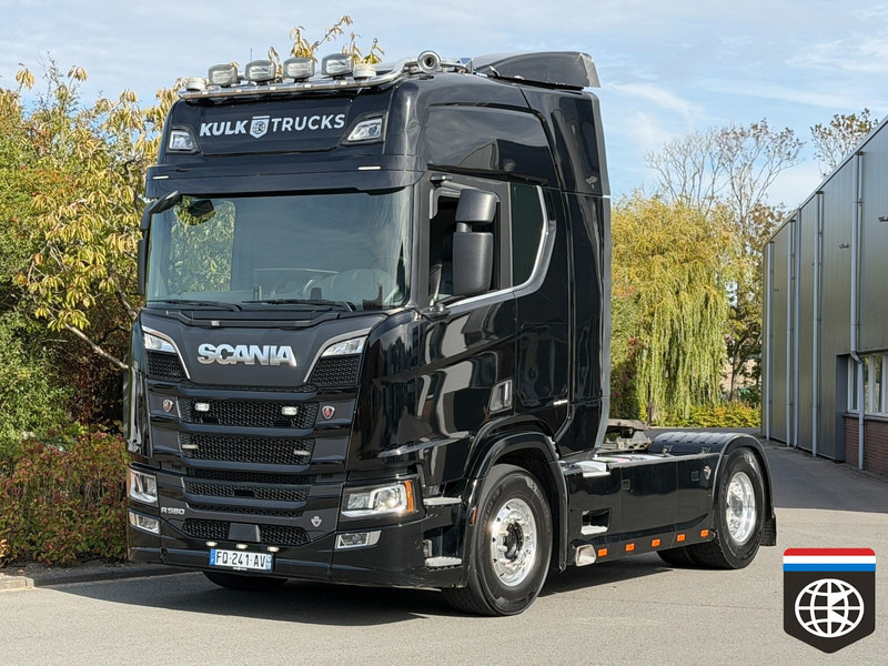 Scania R 580 RETARDER / HYDRAULIC / LEATHER / TACHO2 - Камион влекач: слика 1 Scania R 580 RETARDER / HYDRAULIC / LEATHER / TACHO2 - Камион влекач: слика 1