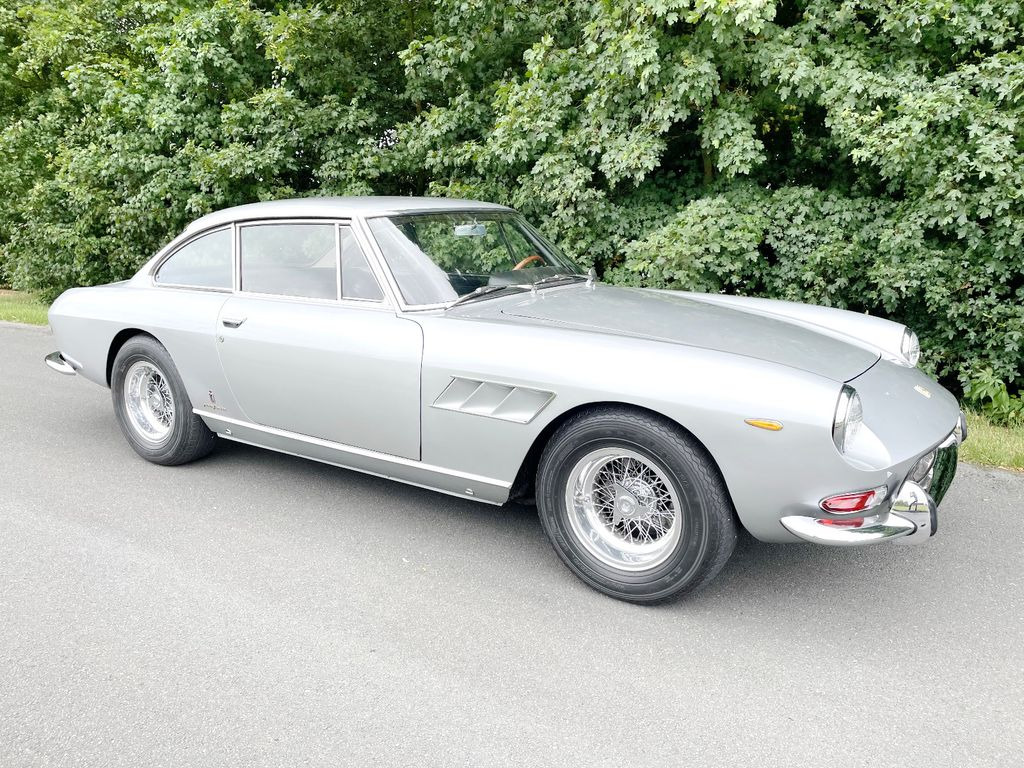 Ferrari 330 GT Coupe 2+2/TÜV neu/H-Zulassung - Автомобил: слика 2 Ferrari 330 GT Coupe 2+2/TÜV neu/H-Zulassung - Автомобил: слика 2
