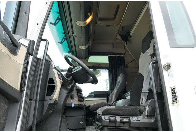 MAN 18.460 TGX XXL 4x2, Spoiler, Intarder, 2x Tank - Камион влекач: слика 5 MAN 18.460 TGX XXL 4x2, Spoiler, Intarder, 2x Tank - Камион влекач: слика 5