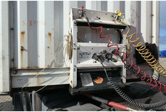 Krone SD, Edscha, Schiebeplane, Zurrösen, Luftfederung - Полуприколка со церада: слика 5 Krone SD, Edscha, Schiebeplane, Zurrösen, Luftfederung - Полуприколка со церада: слика 5