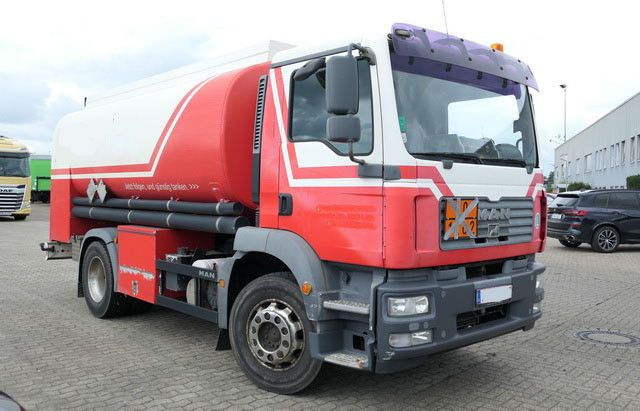 MAN 18.280 TGM, 14m³, 3 Kammern, 2x Schlauchtrommel - Камион цистерна: слика 4 MAN 18.280 TGM, 14m³, 3 Kammern, 2x Schlauchtrommel - Камион цистерна: слика 4