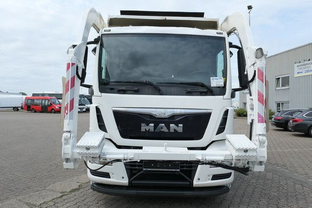 MAN 26.320 TGS BL 6x2, Überkopflader/Frontlader, AC MAN 26.320 TGS BL 6x2, Überkopflader/Frontlader, AC - Камион за ѓубре: слика 2 MAN 26.320 TGS BL 6x2, Überkopflader/Frontlader, AC MAN 26.320 TGS BL 6x2, Überkopflader/Frontlader, AC - Камион за ѓубре: слика 2
