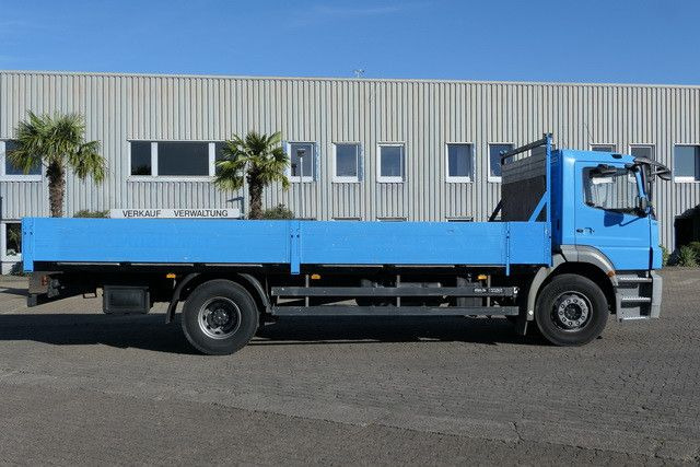 Mercedes-Benz 1824 L Axor 4x2, 3. Sitz, AHK, Gerüstbau, Klima Mercedes-Benz 1824 L Axor 4x2, 3. Sitz, AHK, Gerüstbau, Klima - Камион со платформа: слика 4 Mercedes-Benz 1824 L Axor 4x2, 3. Sitz, AHK, Gerüstbau, Klima Mercedes-Benz 1824 L Axor 4x2, 3. Sitz, AHK, Gerüstbau, Klima - Камион со платформа: слика 4