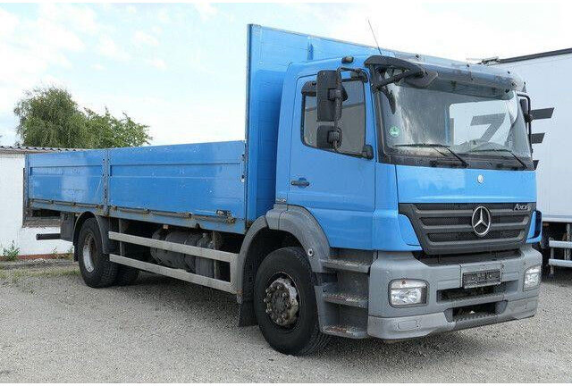 Mercedes-Benz 1833 L Axor 4x2, 7.200mm lang, AHK, Gerüst,Klima - Камион со платформа: слика 2 Mercedes-Benz 1833 L Axor 4x2, 7.200mm lang, AHK, Gerüst,Klima - Камион со платформа: слика 2