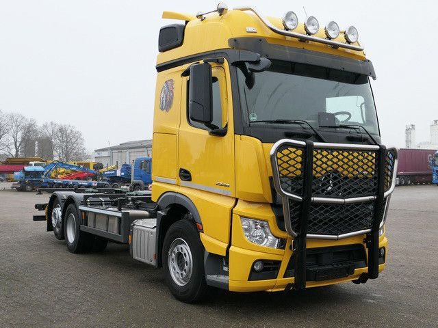 Mercedes-Benz 2546 L 6x2, MP4, 2x Schlafliege, Bullfänger, AC - Транспортер на контејнер/ Камион со променливо тело: слика 5 Mercedes-Benz 2546 L 6x2, MP4, 2x Schlafliege, Bullfänger, AC - Транспортер на контејнер/ Камион со променливо тело: слика 5