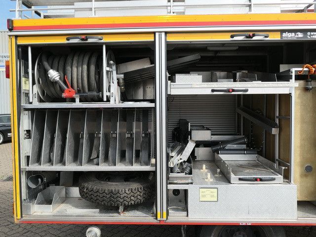 Mercedes-Benz 814 D/Feuerwehr/Metz/Wassertank/Pumpe - Противпожарен камион: слика 3 Mercedes-Benz 814 D/Feuerwehr/Metz/Wassertank/Pumpe - Противпожарен камион: слика 3
