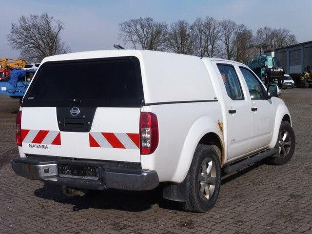 Nissan Navara 2.5 Tdi 4x4, DOKA, Pickup, Klima, AHK - Комбе со отворен сандак: слика 5 Nissan Navara 2.5 Tdi 4x4, DOKA, Pickup, Klima, AHK - Комбе со отворен сандак: слика 5