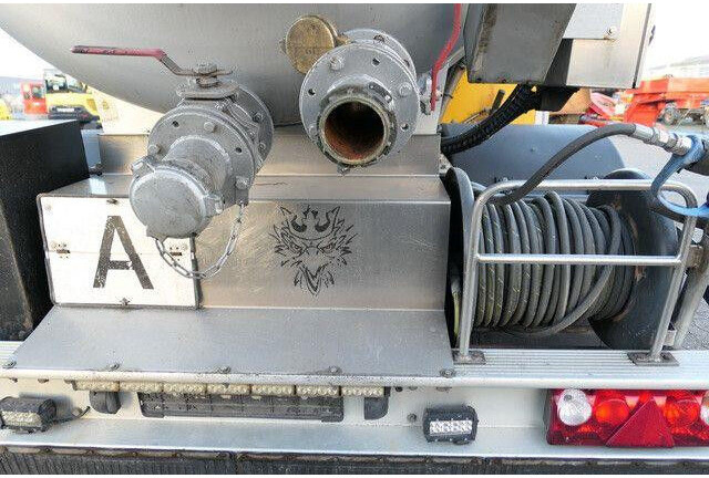 Tank Saug Truck XXL 18,Kanalreiniger,Pumpe,Alu-Felgen - Вакуумски камион: слика 3 Tank Saug Truck XXL 18,Kanalreiniger,Pumpe,Alu-Felgen - Вакуумски камион: слика 3