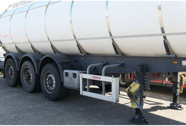 ZORZI 38 S ET, Isoliert, 32m³, 4 Kammern, BPW - Полуприколка цистерна: слика 2 ZORZI 38 S ET, Isoliert, 32m³, 4 Kammern, BPW - Полуприколка цистерна: слика 2