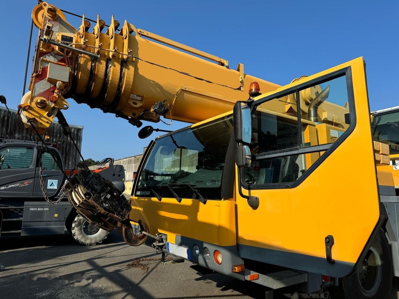 Liebherr LTM 1055 3.2 - Мобилен кран: слика 2 Liebherr LTM 1055 3.2 - Мобилен кран: слика 2