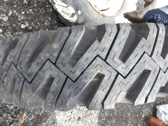 2 Roues pour engin de chantier Pirelli FS40 - Комплетно тркало за Трактор: слика 2 2 Roues pour engin de chantier Pirelli FS40 - Комплетно тркало за Трактор: слика 2