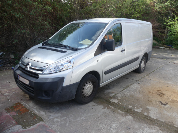 REF:1-LSS-867 - Camionnette Citroen Jumpy (2015-67.438 km) - Numéro de châssis : VF7XUAHZ8FZ056231 - Комбе: слика 1 REF:1-LSS-867 - Camionnette Citroen Jumpy (2015-67.438 km) - Numéro de châssis : VF7XUAHZ8FZ056231 - Комбе: слика 1
