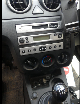 Автомобил REF:Immatriculée sous : SPI-110 - Voiture Ford FIESTA: слика 11