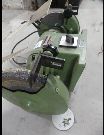 Touret à meuler double tété Métabo DS 7226D, Table de travail pliante Black&Decker (9714-040) - Машина за обработка на метал: слика 4 Touret à meuler double tété Métabo DS 7226D, Table de travail pliante Black&Decker (9714-040) - Машина за обработка на метал: слика 4