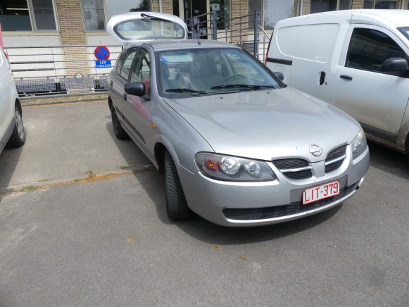 Voiture Nissan Almera (2003-123.640 km) - Автомобил: слика 1 Voiture Nissan Almera (2003-123.640 km) - Автомобил: слика 1