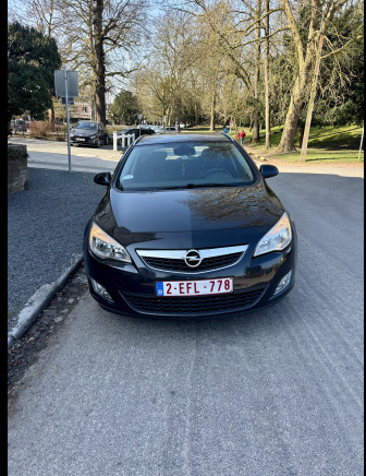 Voiture Opel Astra - Автомобил: слика 1 Voiture Opel Astra - Автомобил: слика 1