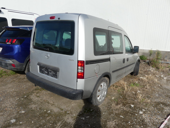 Voiture Opel Combo - Автомобил: слика 3 Voiture Opel Combo - Автомобил: слика 3