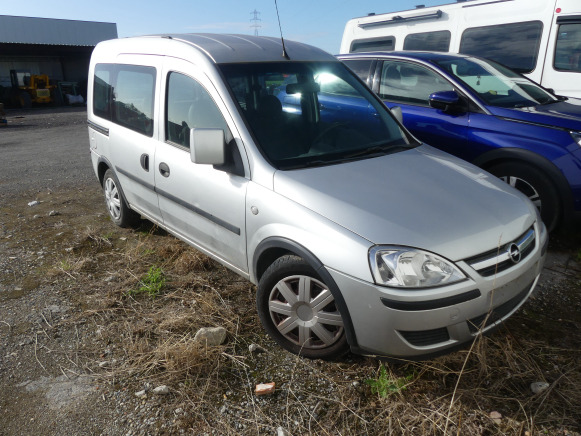Voiture Opel Combo - Автомобил: слика 2 Voiture Opel Combo - Автомобил: слика 2