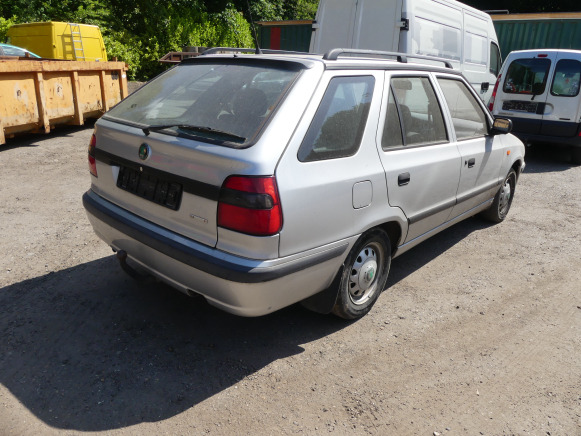 Voiture Skoda Felicia Break (1999-134.345 km) - Автомобил: слика 5 Voiture Skoda Felicia Break (1999-134.345 km) - Автомобил: слика 5