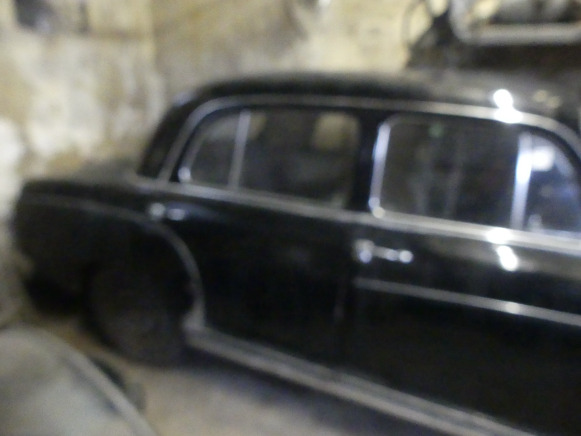 Voiture ancêtre Mercedes-Benz 220S Poton - Автомобил: слика 4 Voiture ancêtre Mercedes-Benz 220S Poton - Автомобил: слика 4