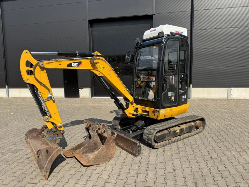 Caterpillar 302.7 BJ 2020 2378 uur AIRCO EN OVERDRUK !! - Мини багер: слика 2 Caterpillar 302.7 BJ 2020 2378 uur AIRCO EN OVERDRUK !! - Мини багер: слика 2