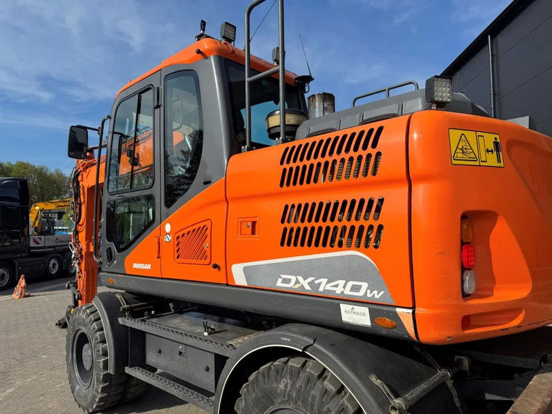 Doosan DX140-5 2018 - Багер на тркала: слика 4 Doosan DX140-5 2018 - Багер на тркала: слика 4