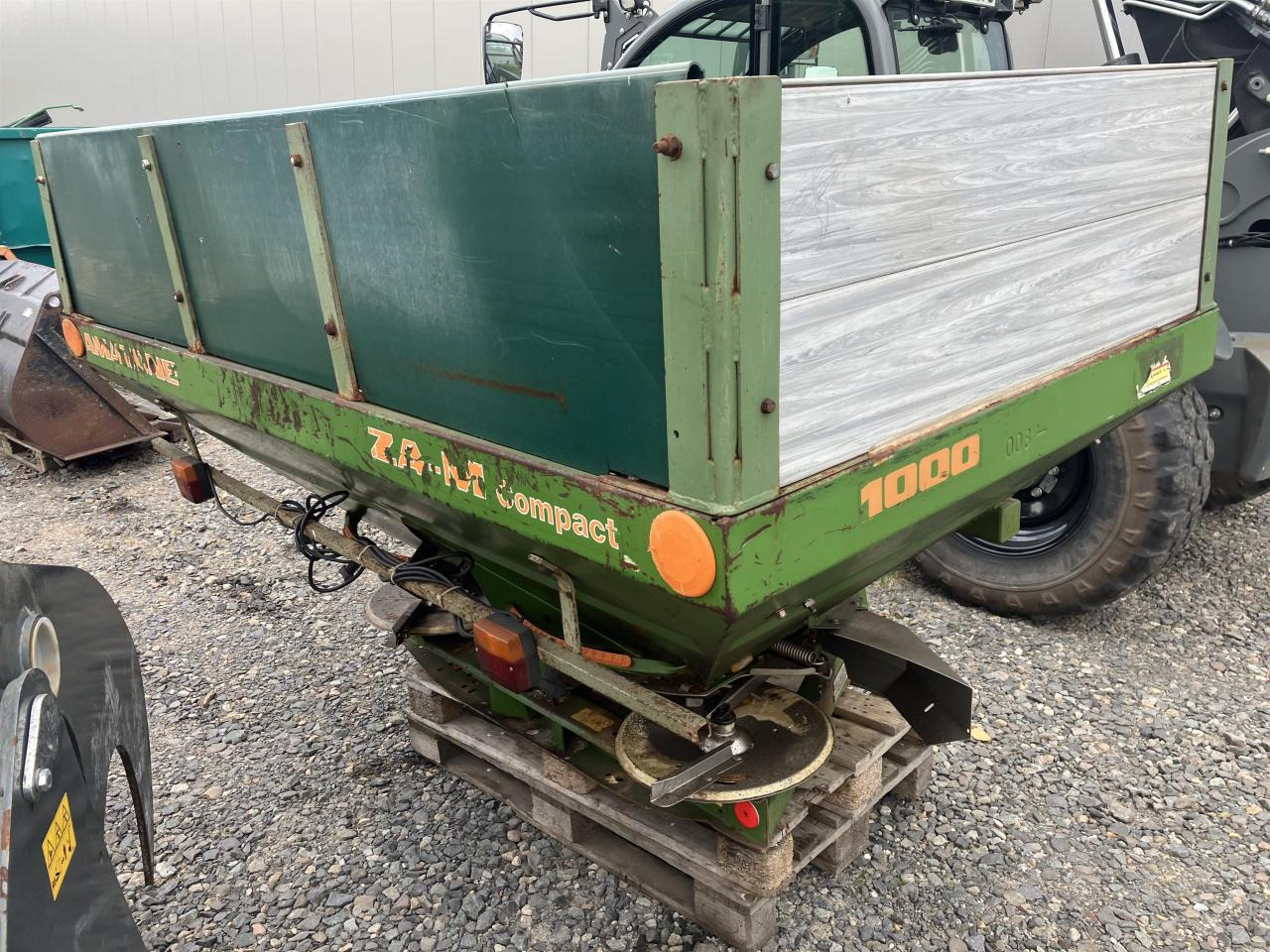 Amazone ZA-M 1000 Comp. - Распрскувач на вештачко ѓубриво: слика 2 Amazone ZA-M 1000 Comp. - Распрскувач на вештачко ѓубриво: слика 2
