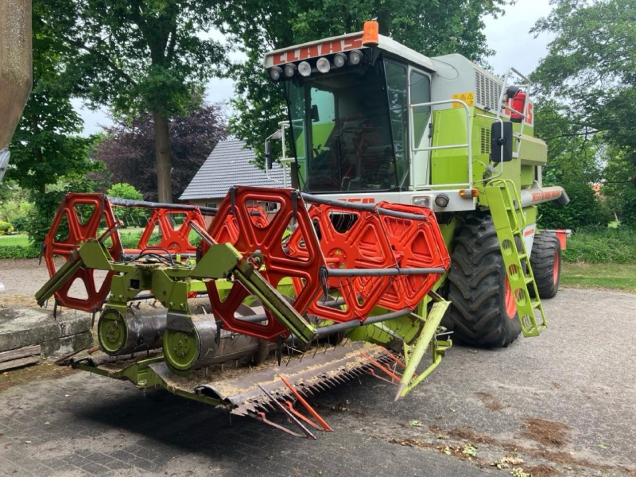 CLAAS Dominator 218 Mega - Комбајн: слика 1 CLAAS Dominator 218 Mega - Комбајн: слика 1