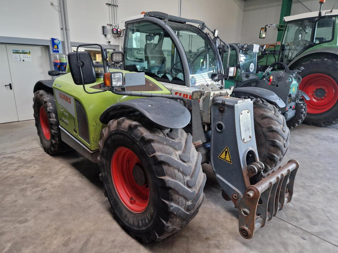 CLAAS Scorpion 7040 - Телескопски ракувач: слика 1 CLAAS Scorpion 7040 - Телескопски ракувач: слика 1
