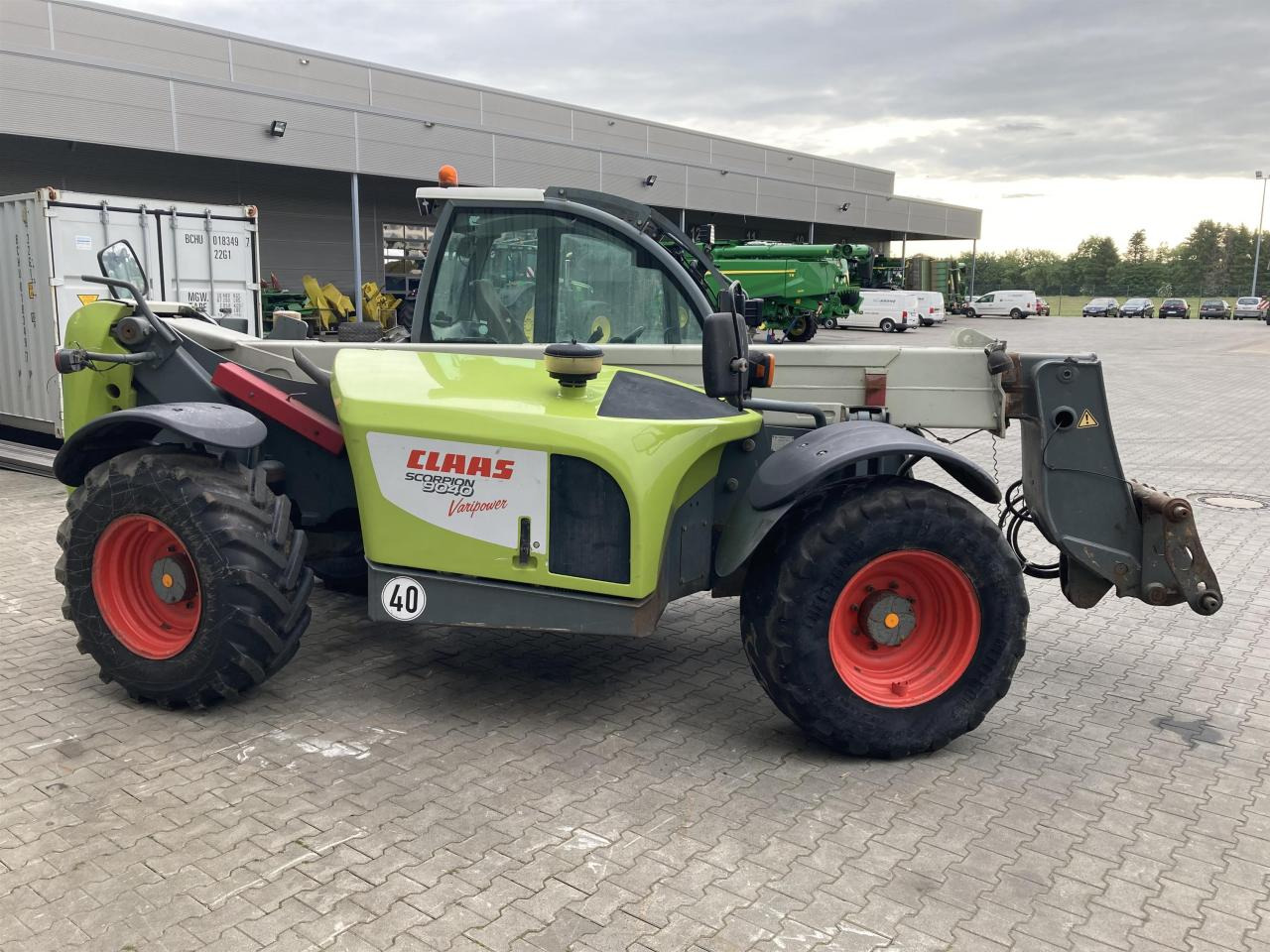 CLAAS Scorpion 9040 VariPower - Телескопски ракувач: слика 5 CLAAS Scorpion 9040 VariPower - Телескопски ракувач: слика 5