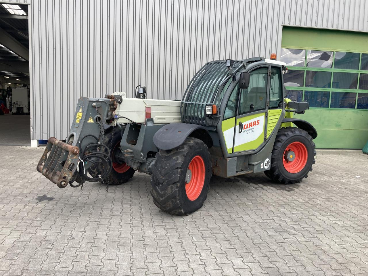 CLAAS Scorpion 9040 VariPower - Телескопски ракувач: слика 1 CLAAS Scorpion 9040 VariPower - Телескопски ракувач: слика 1