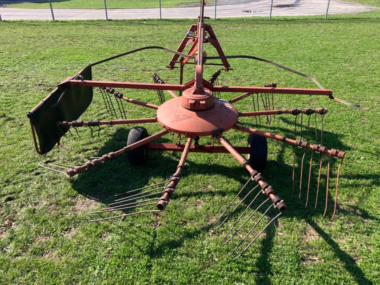 Fella TS 325 - Превртувач и гребло: слика 3 Fella TS 325 - Превртувач и гребло: слика 3