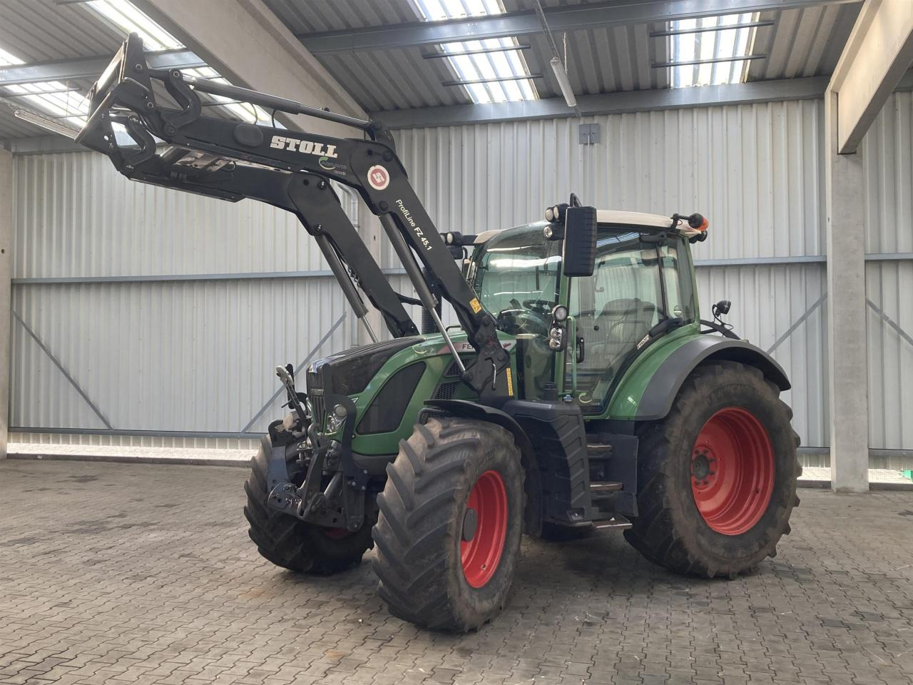 Fendt 516 Vario Profi - Трактор: слика 1 Fendt 516 Vario Profi - Трактор: слика 1