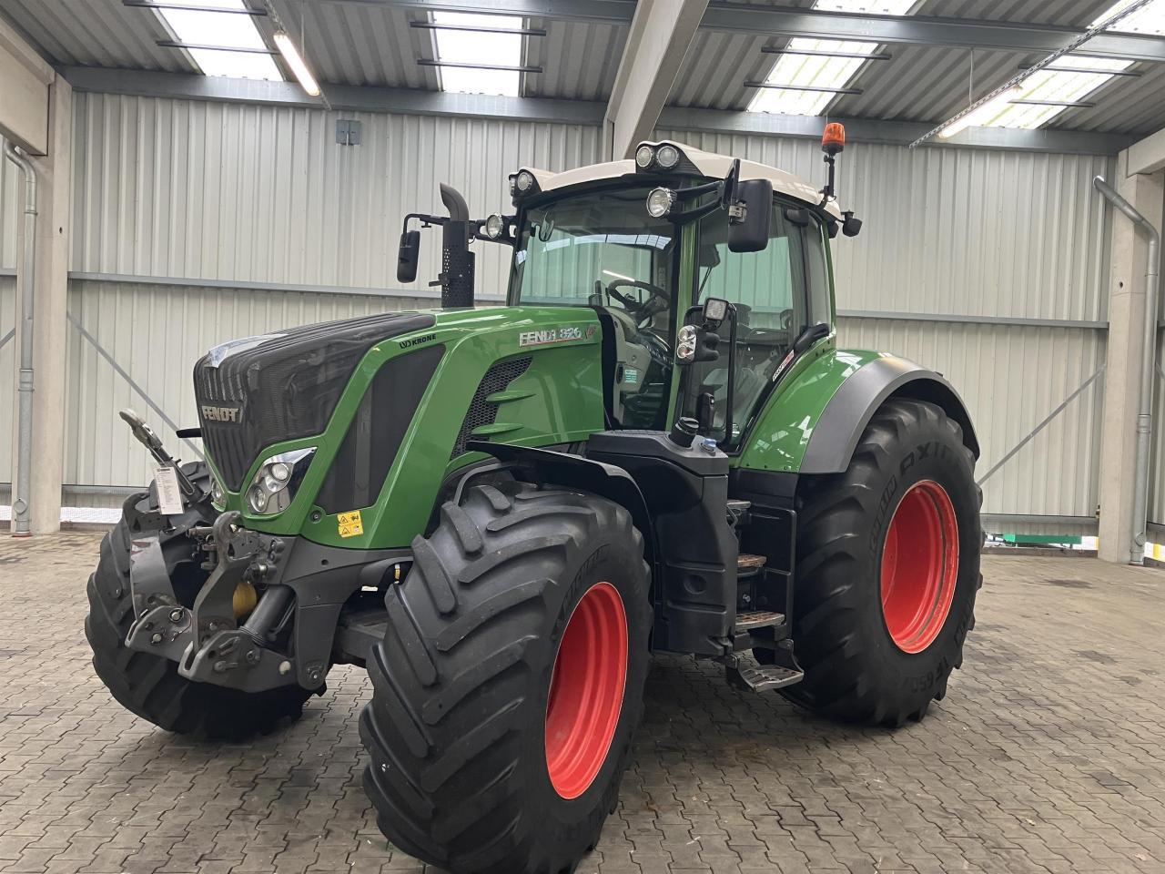 Fendt 826 Vario ProfiPlus - Трактор: слика 1 Fendt 826 Vario ProfiPlus - Трактор: слика 1