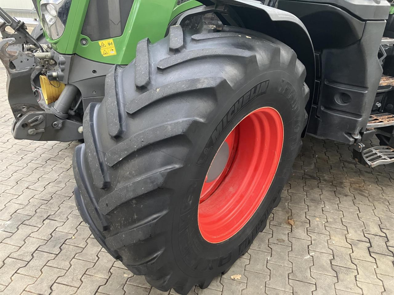 Fendt 826 Vario ProfiPlus - Трактор: слика 2 Fendt 826 Vario ProfiPlus - Трактор: слика 2