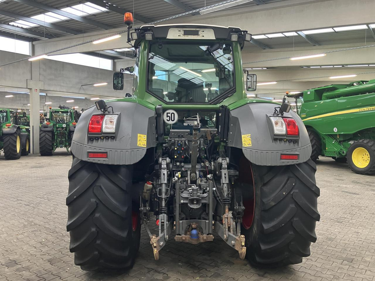 Fendt 826 Vario ProfiPlus - Трактор: слика 5 Fendt 826 Vario ProfiPlus - Трактор: слика 5