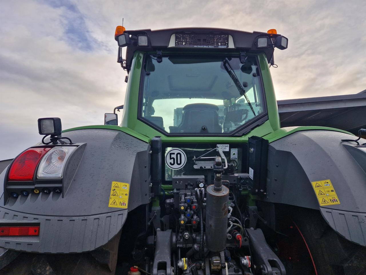 Fendt 826 Vario S4 Profi Plus - Трактор: слика 4 Fendt 826 Vario S4 Profi Plus - Трактор: слика 4