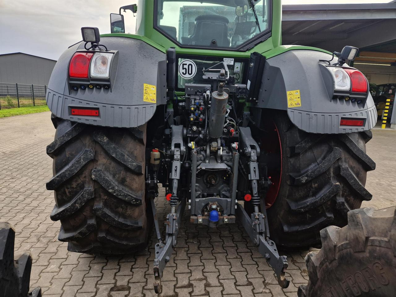 Fendt 826 Vario S4 Profi Plus - Трактор: слика 3 Fendt 826 Vario S4 Profi Plus - Трактор: слика 3