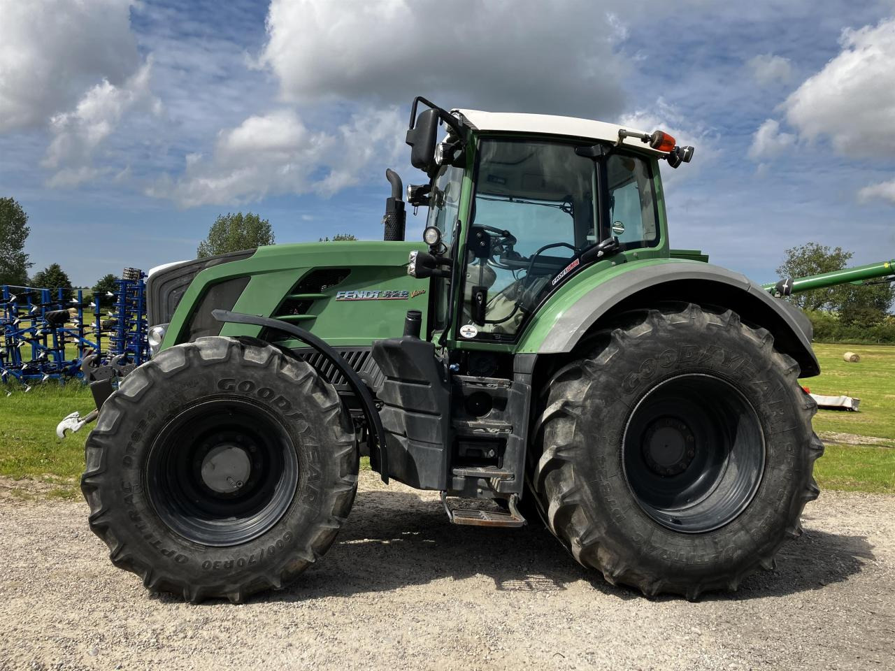Fendt 828 Vario Profi Plus - Трактор: слика 1 Fendt 828 Vario Profi Plus - Трактор: слика 1